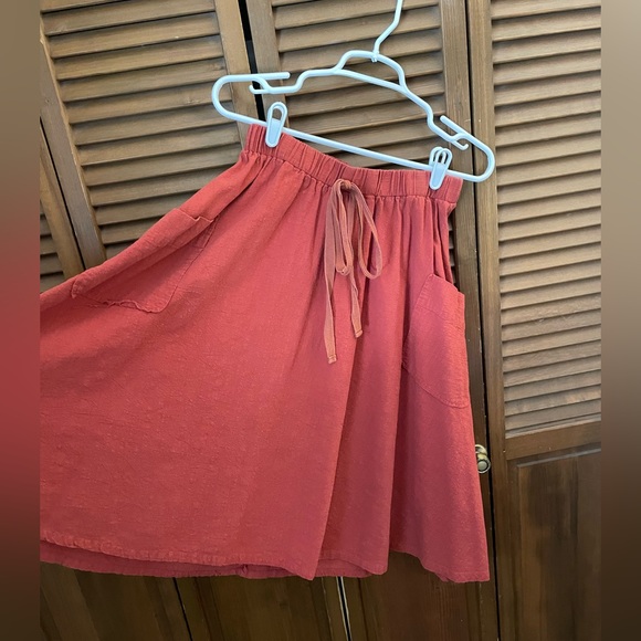 Rust-colored Skirt - Picture 2 of 2